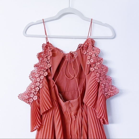 Keepsake - Off The Shoulder Pleated Dress - Picture 6 of 10